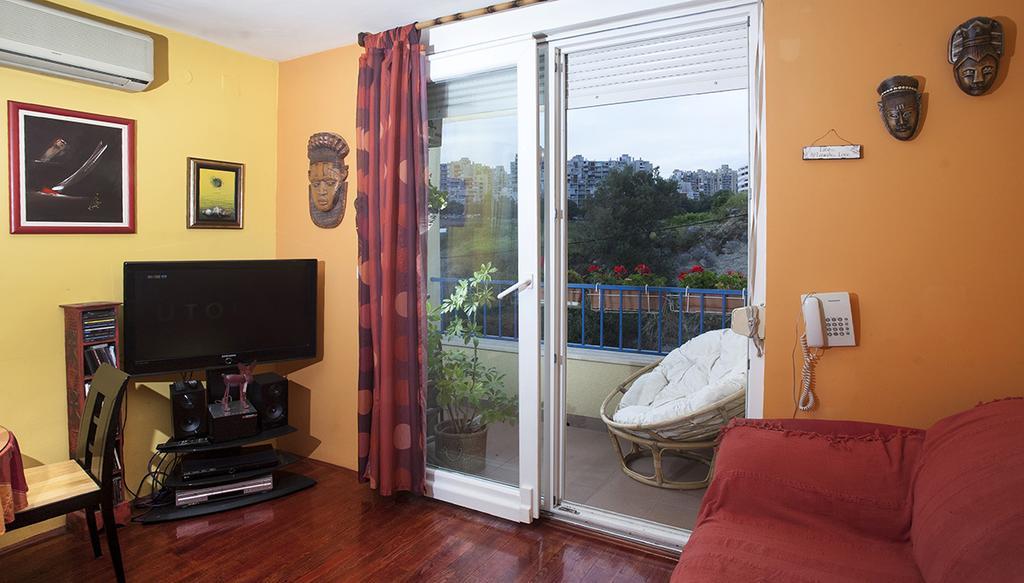 Apartment Sunny Yellow - With Balcony And Parking Place, Split Rom bilde