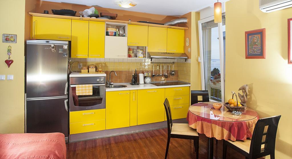 Apartment Sunny Yellow - With Balcony And Parking Place, Split Rom bilde