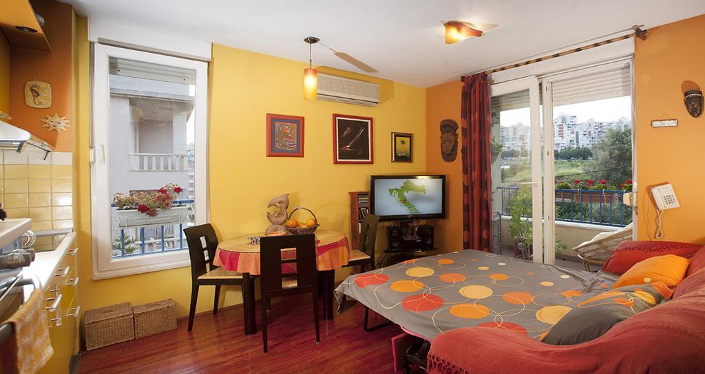 Apartment Sunny Yellow - With Balcony And Parking Place, Split Rom bilde